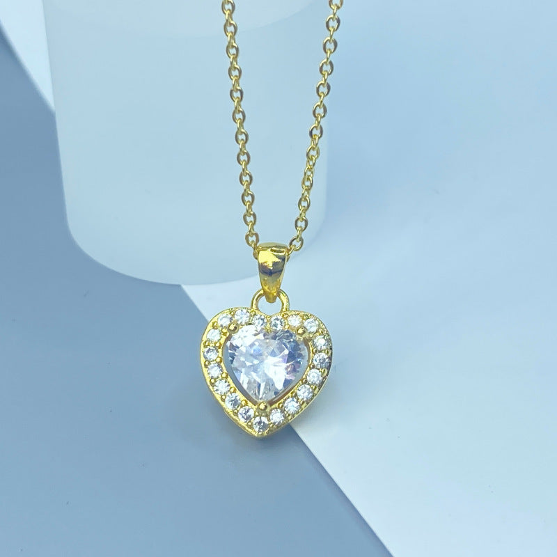 Wholesale Stylish Copper Heart Pendant Necklace For Women Trendy Beating Heart Design Jewelry Accessory