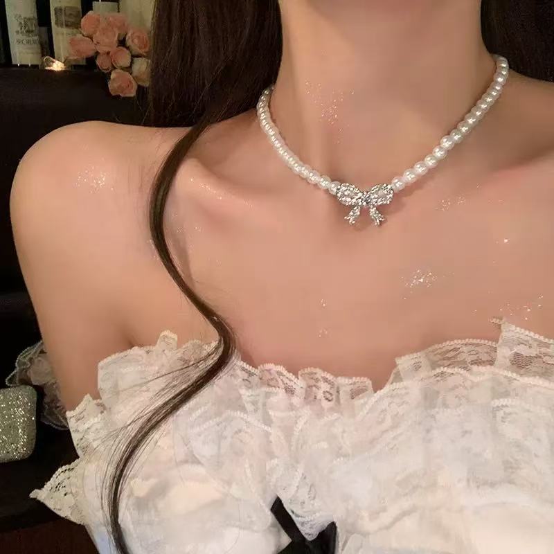 Wholesale French Style Glass Pearl Bowknot Necklace Trendy Handmade Collarbone Chain For Party Dress Jewelry Accessory