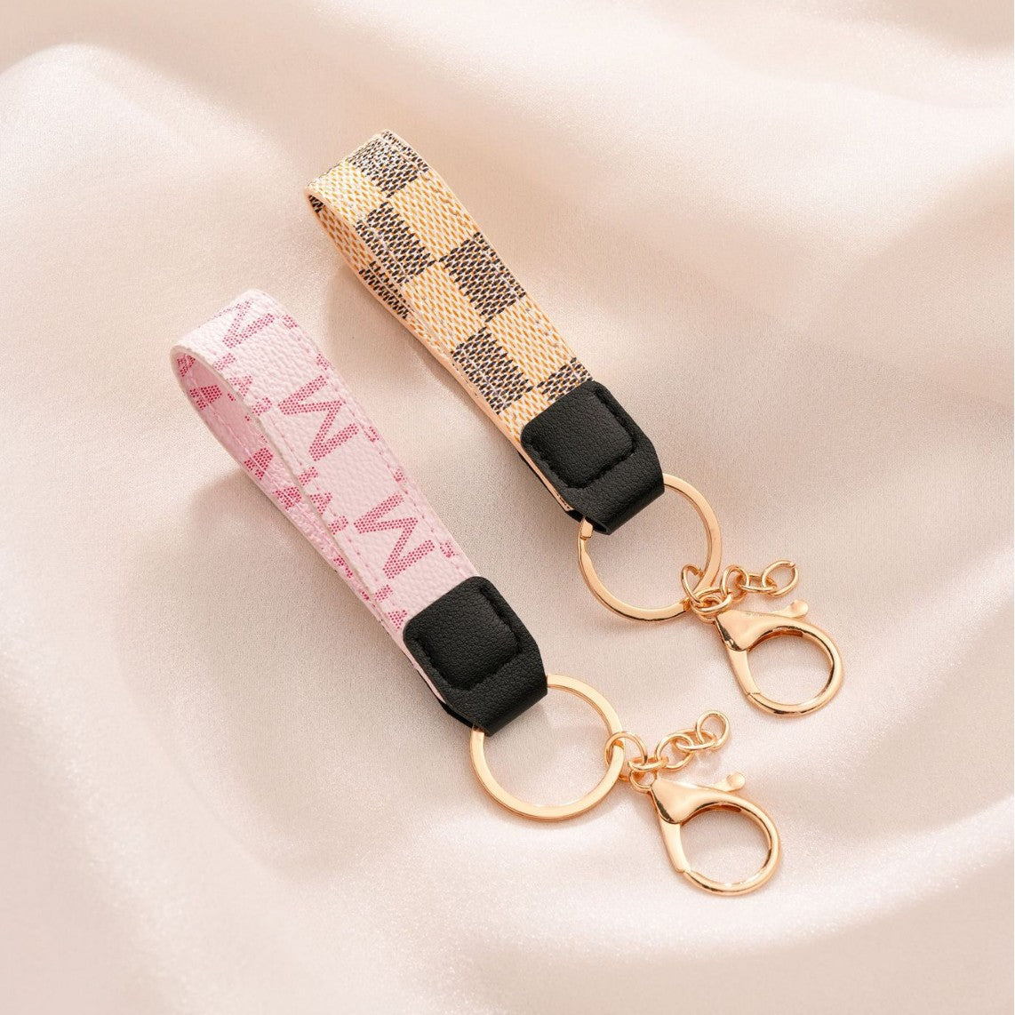 Wholesale Modern Leather Key Chain Pendant with Plant Floral Pattern,  Buckle,  Boutique Car Key Accessory for Resale