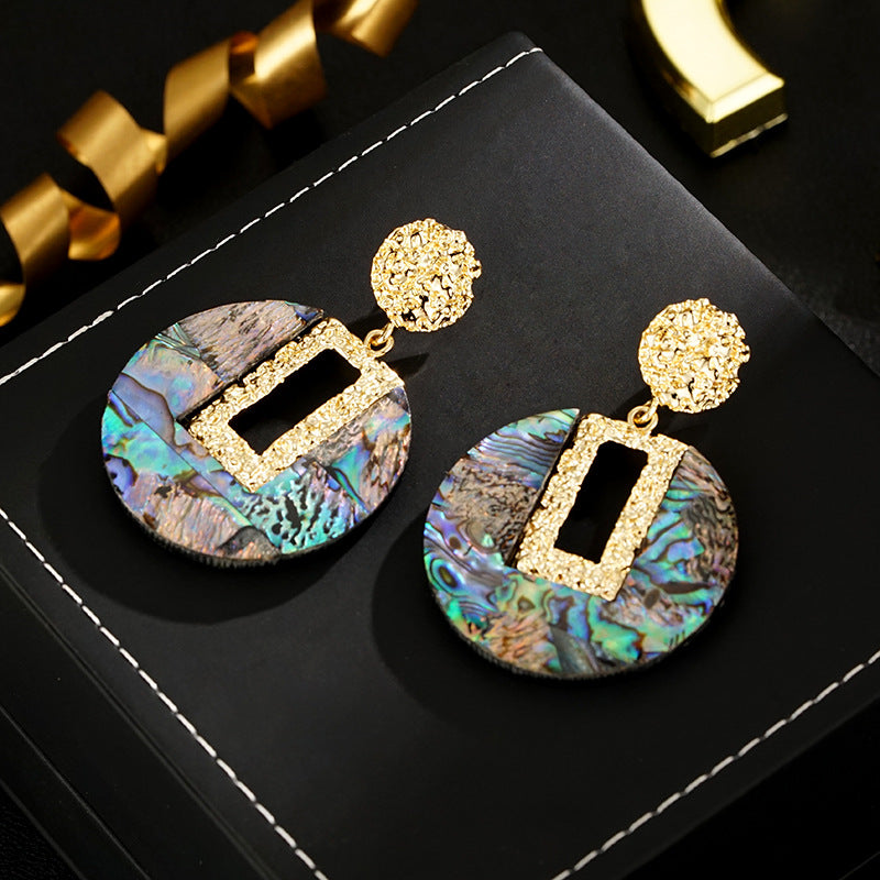 Wholesale  fashion round large earrings retro exaggerated temperament earrings