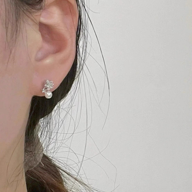 Wholesale Pearl Star Light Luxury Earrings