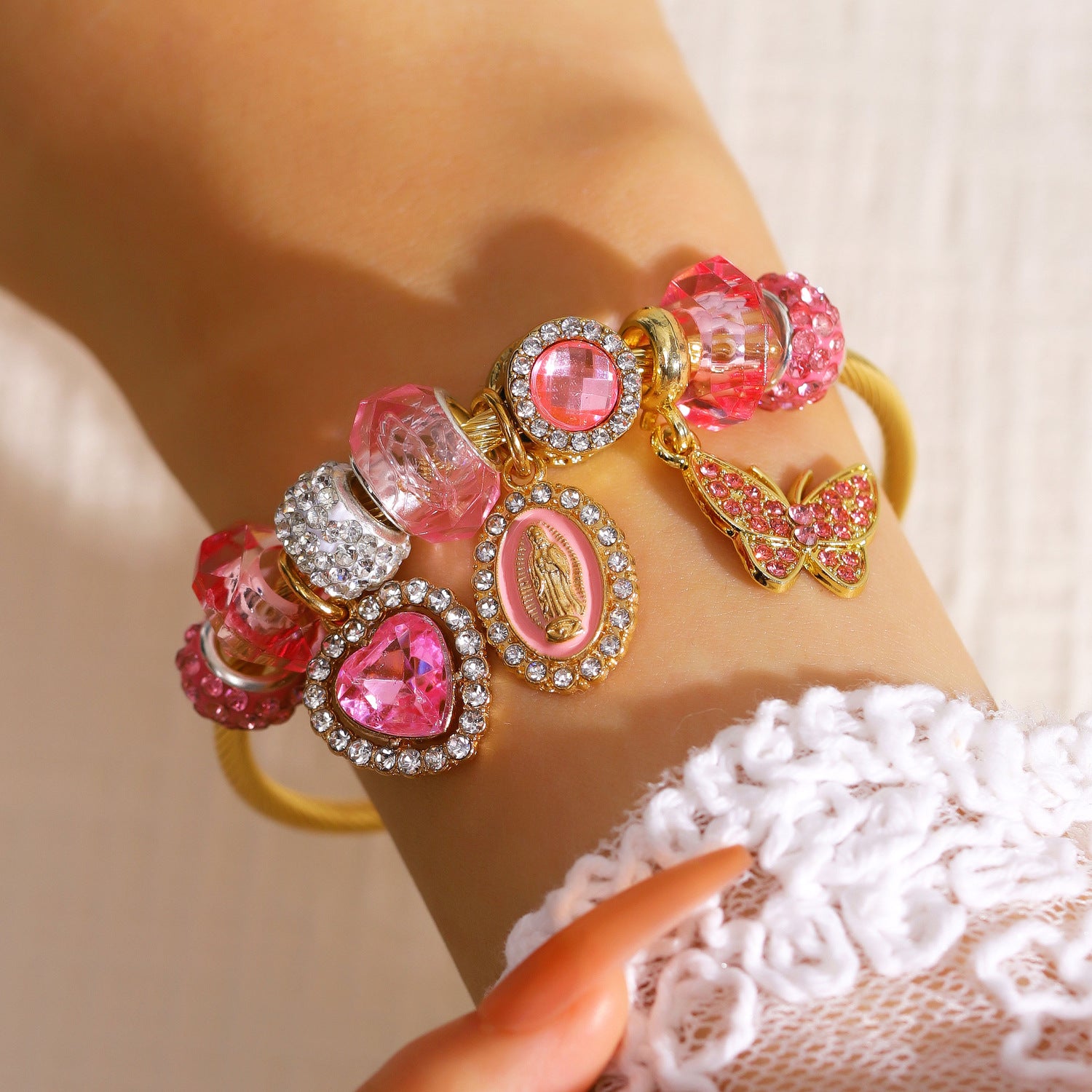 Wholesale Tree Of Life Heart Cross Bangle For Women Gold Tone Resin Bracelet European Style Fashion Jewelry Gift Boutique Resale Accessory