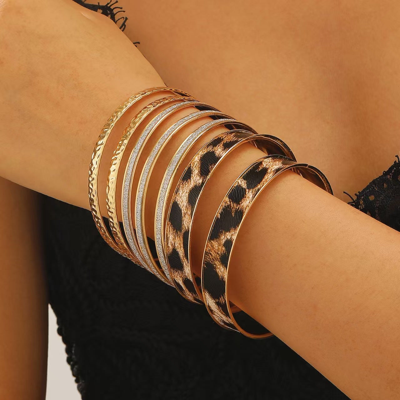 Wholesale Ethnic-Style Alloy Hand Jewelry Vintage Wide-Band Bracelet Layered Bracelet Set Gold Plated Bracelet