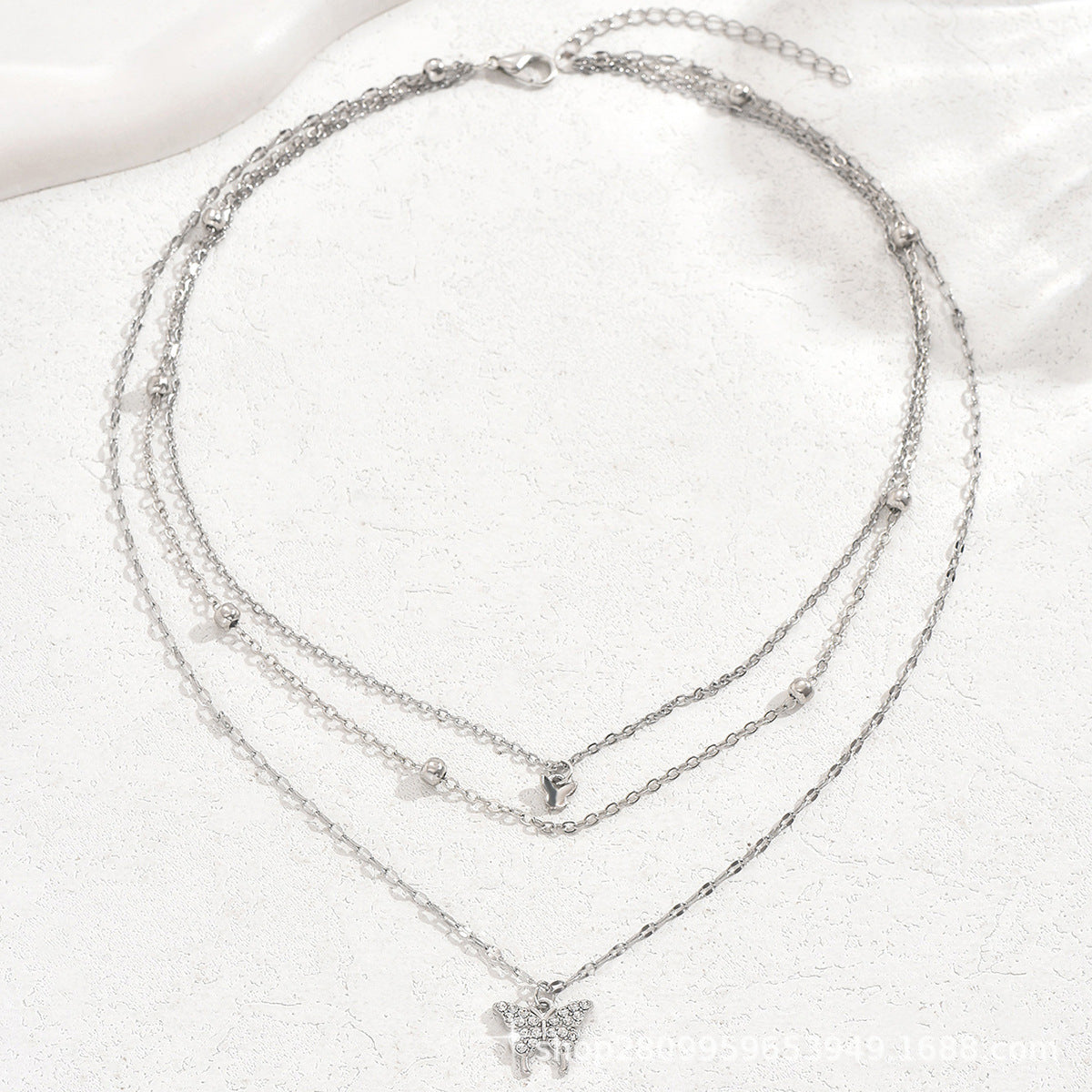 Wholesale Fashion Simple Multi-layer Butterfly Pendant Necklace Clavicle Chain Middle East Hot Selling Women Jewelry Accessories