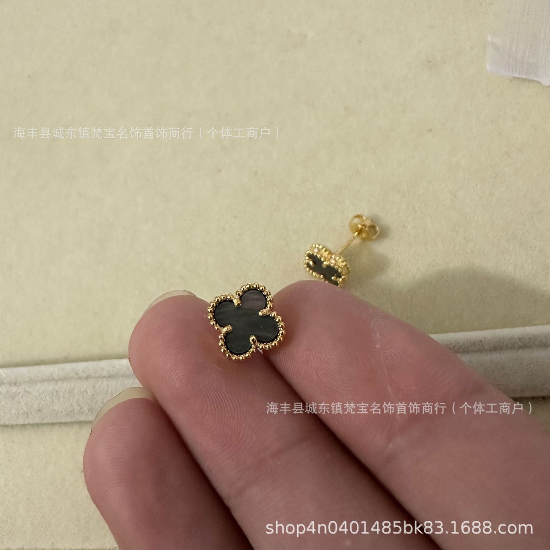 dxx-img:421094725969936d6e40abed674ddf95,ACC-ES-6129065336701-M1