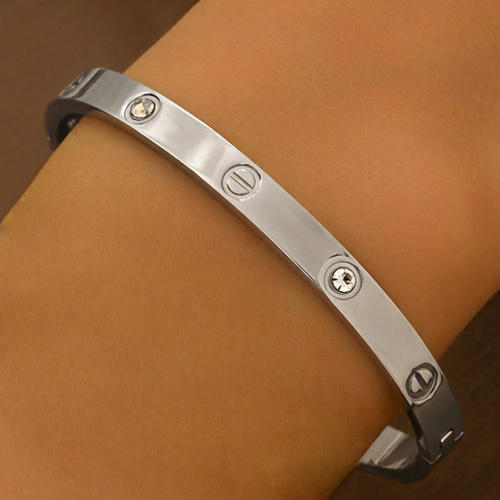 Wholesale Country Style Four-Leaf Clover Zircon Bracelet Titanium Steel Jewelry Accessory