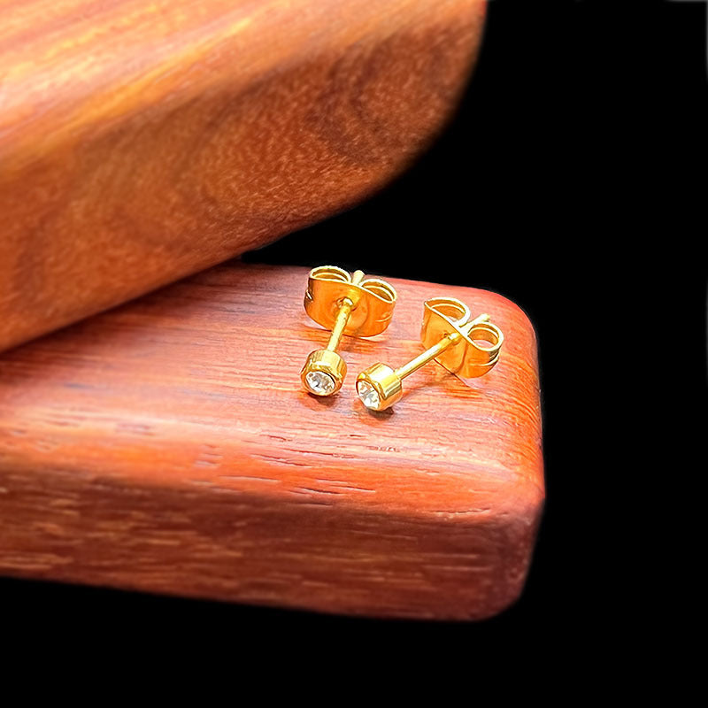 Wholesale Titanium Steel Stylish Heart  Star Screw-Back Cartilage Stud