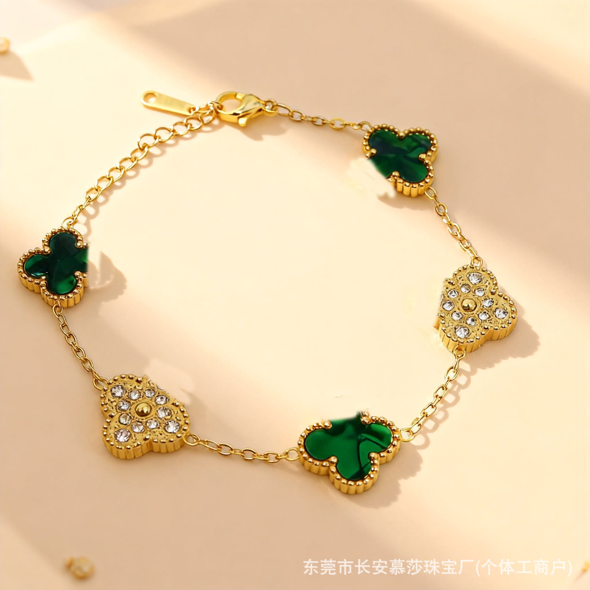 Wholesale Titanium Steel Four-Leaf Clover Bracelet with Mother-of-Pearl and Crystal Stones,  Women' s Fashion Jewelry Accessory ACCVIP