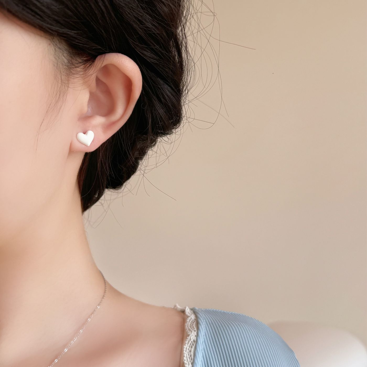 Wholesale Dopamine Cream Wind Drop Oil Heart Earring Set