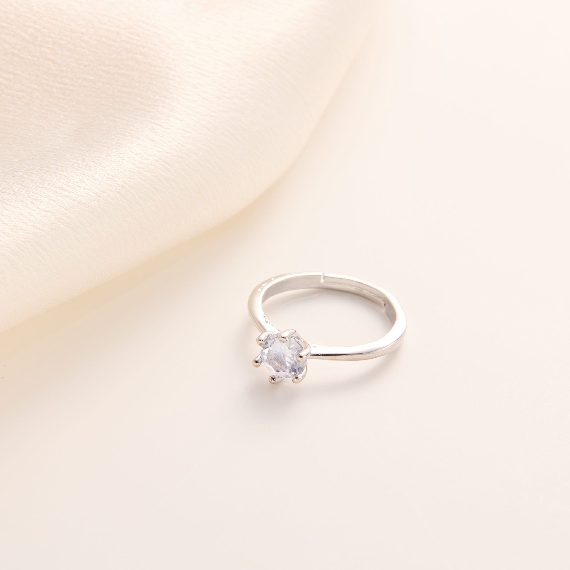 Wholesale Copper Micro-diamond Exquisite Shiny Light Luxury Open Rings ACC-RS-XuHao002