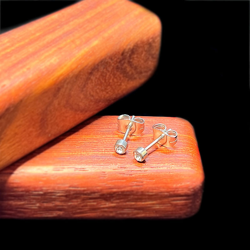Wholesale Titanium Steel Stylish Heart  Star Screw-Back Cartilage Stud