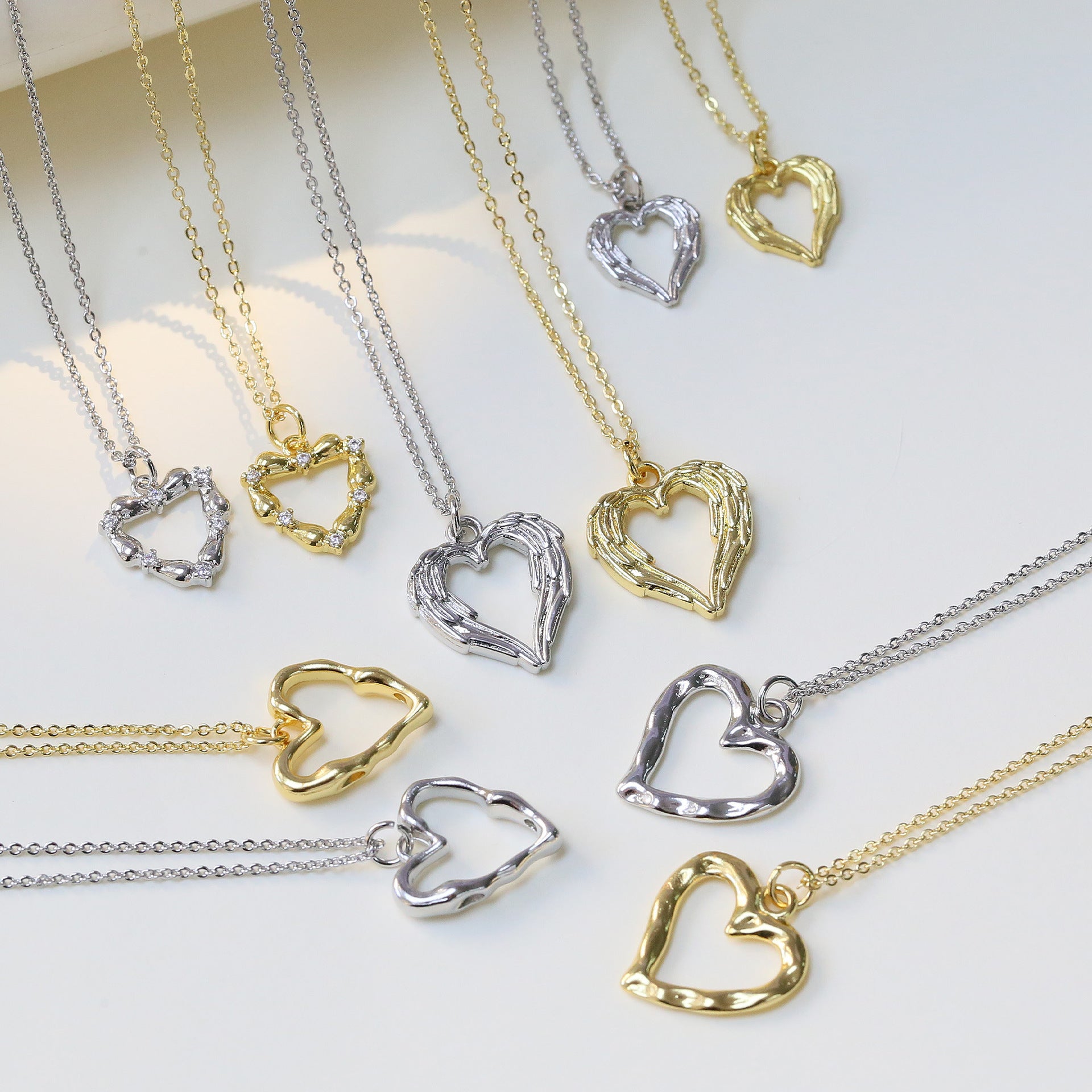Wholesale  Brass Gloomy Hollow Heart-shaped Love Lady Pendant Clavicle Chain Necklace