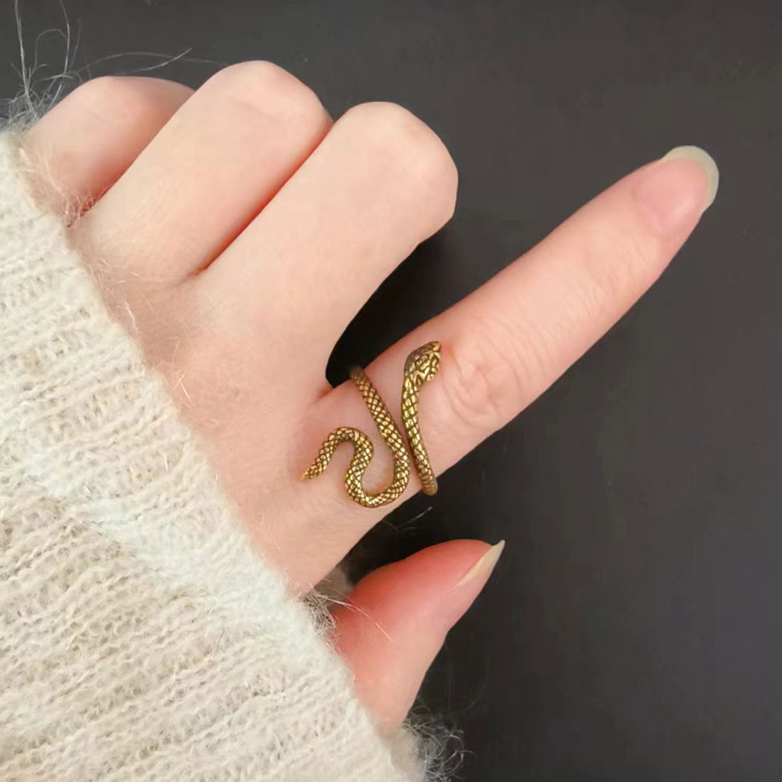Wholesale Antique Gold Snake Ring Adjustable Copper Jewelry Accessory