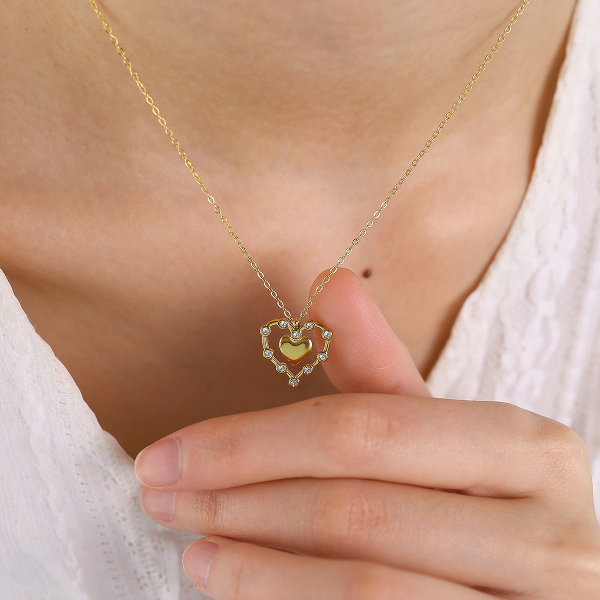 Wholesale Heart micro-inlaid titanium steel tree of life five-pointed star necklace