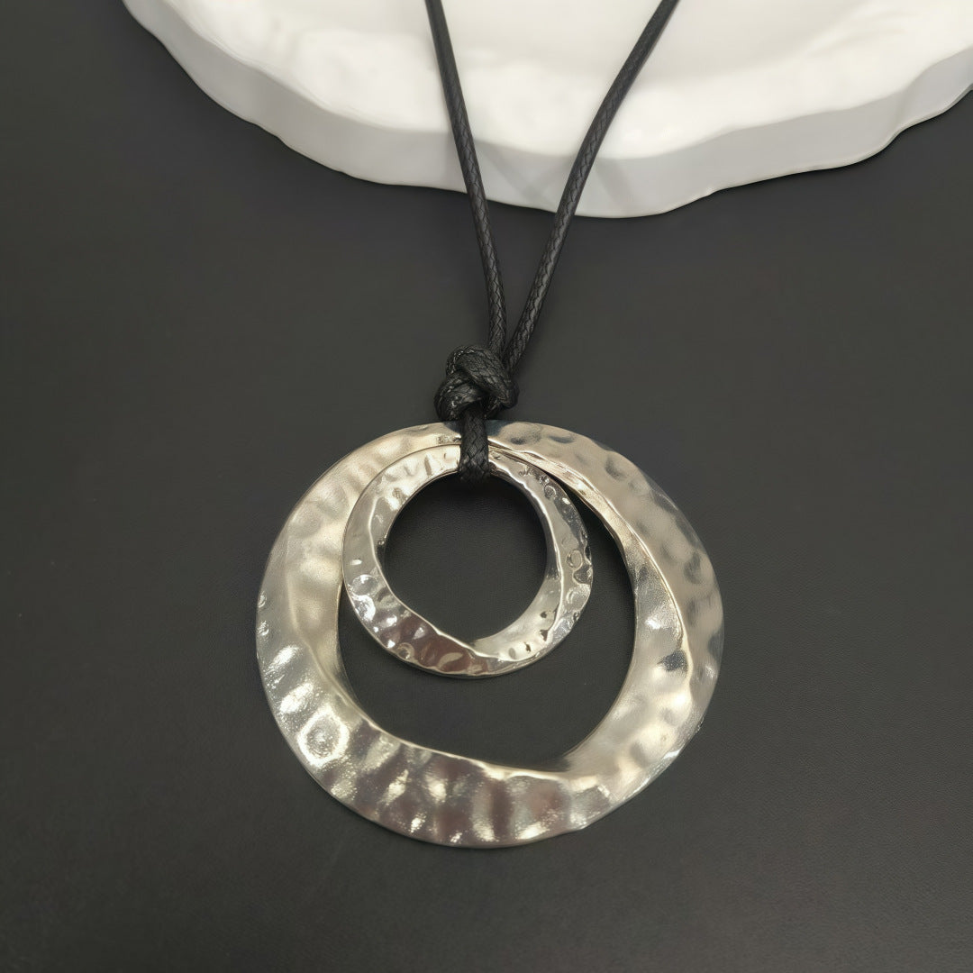 Wholesale Retro Irregular Double Ring Pendant Necklace
