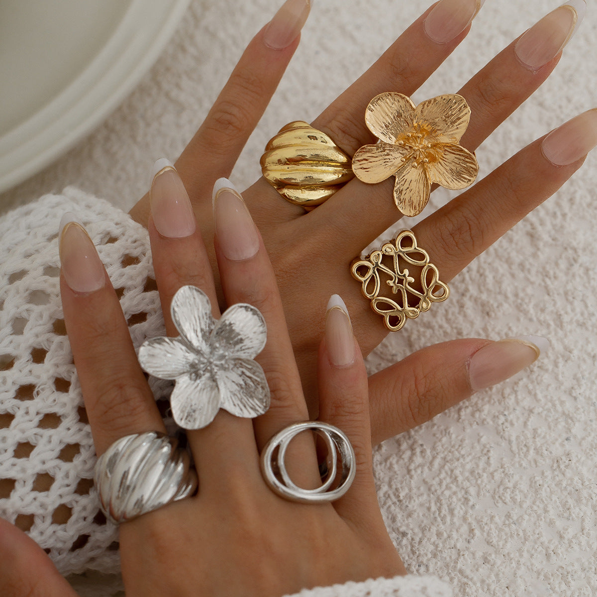 Wholesale Five-leaf flower alloy ring set