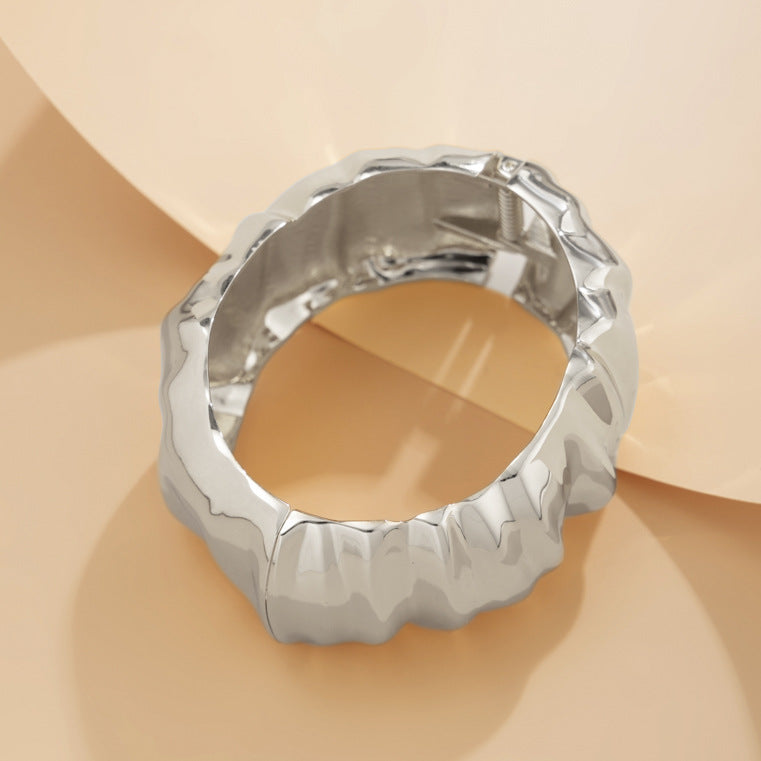 Wholesale Irregular wrinkled alloy water drop pearl bracelet set