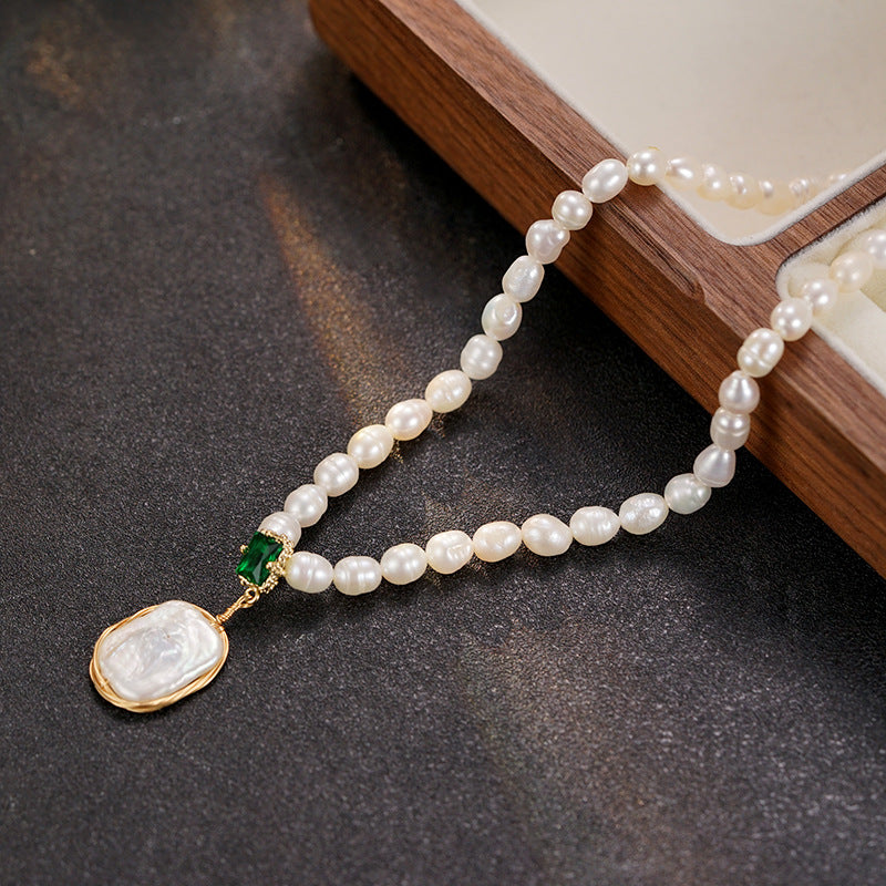 Wholesale  Pearl Irregular Shaped Retro Necklace Elegant Light Luxury All-match Clavicle Chain