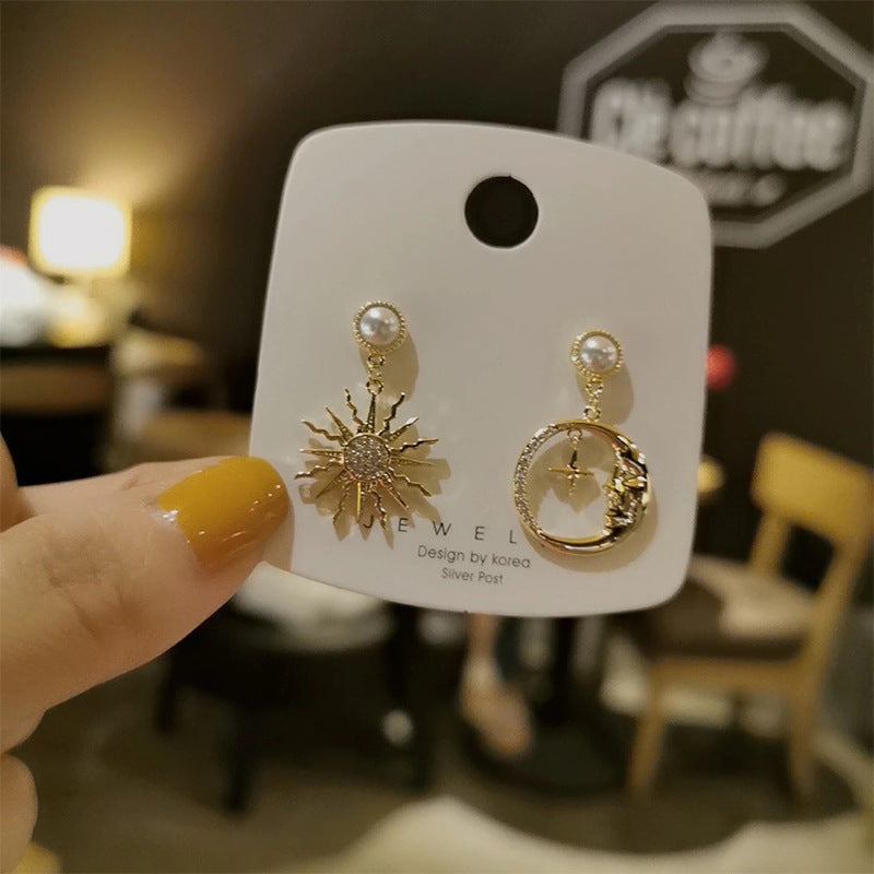 Wholesale Egyptian Sun Totem Earrings Simple Fashion  Asymmetric Earrings