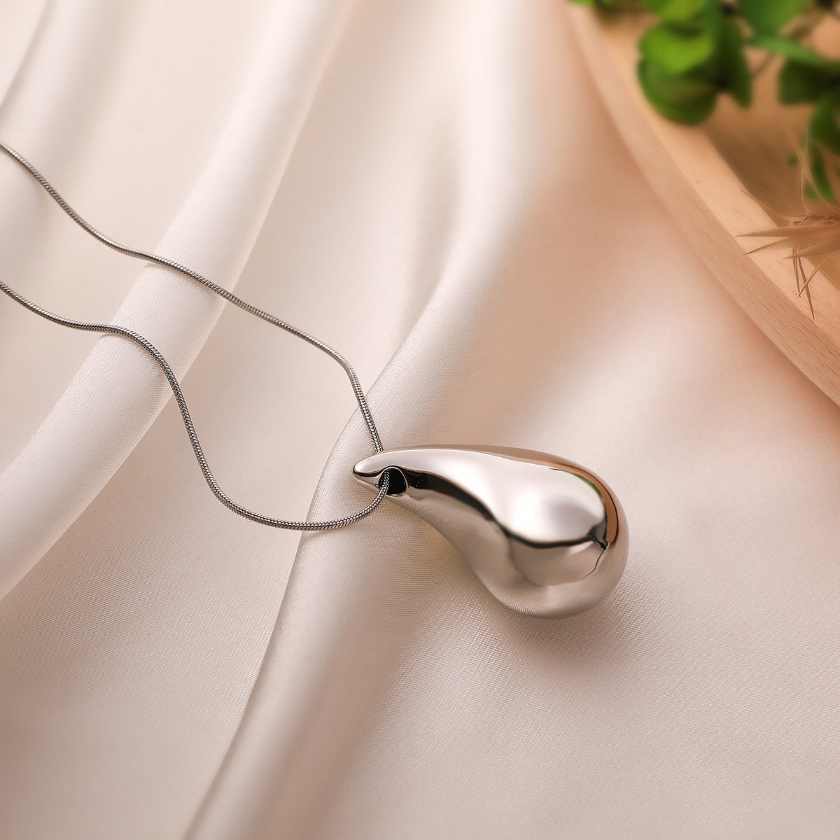 Wholesale Copper Plated True Gold Water Drop Pendant Necklace ACC-NE-AG003