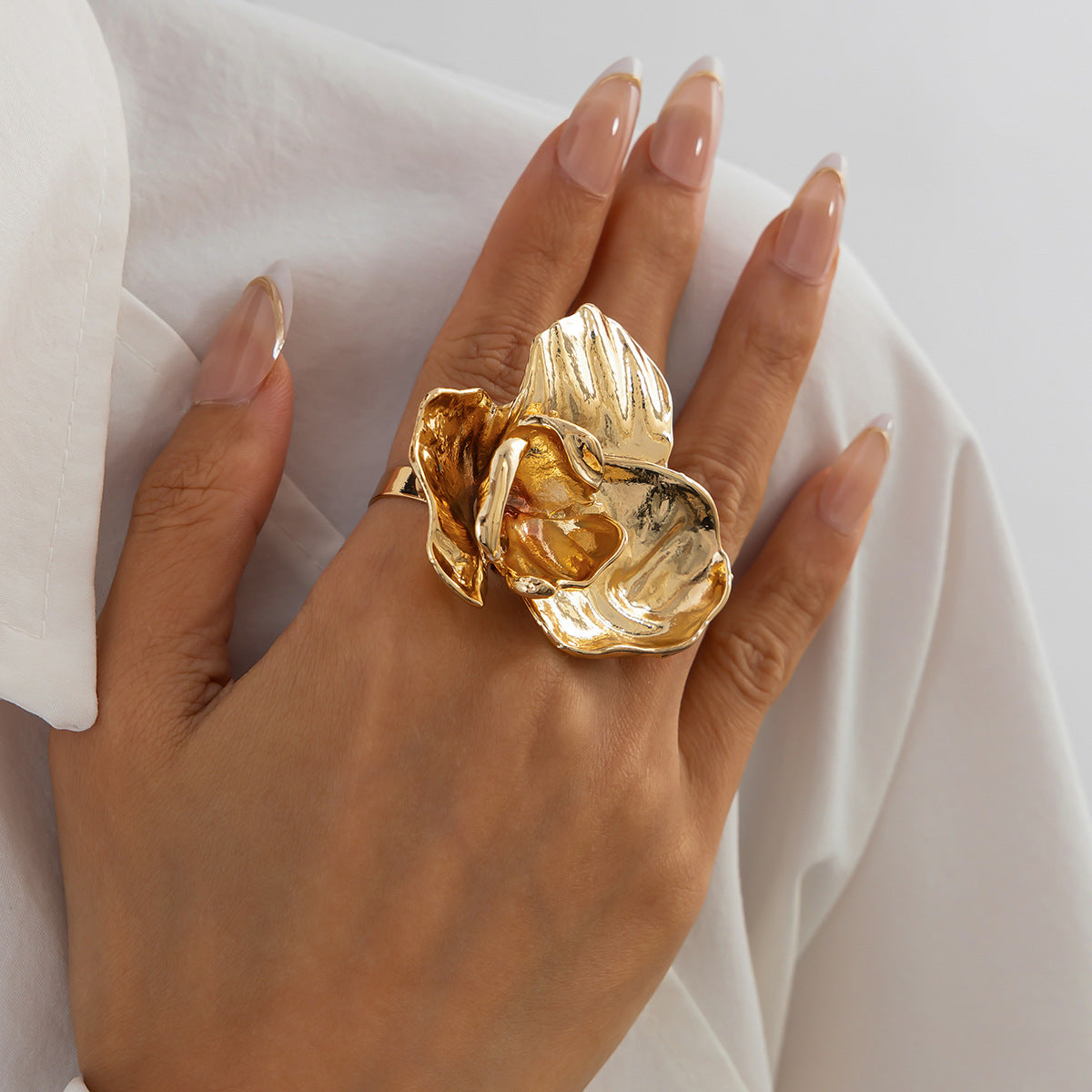 Wholesale Irregular three-dimensional alloy pleated flower ring