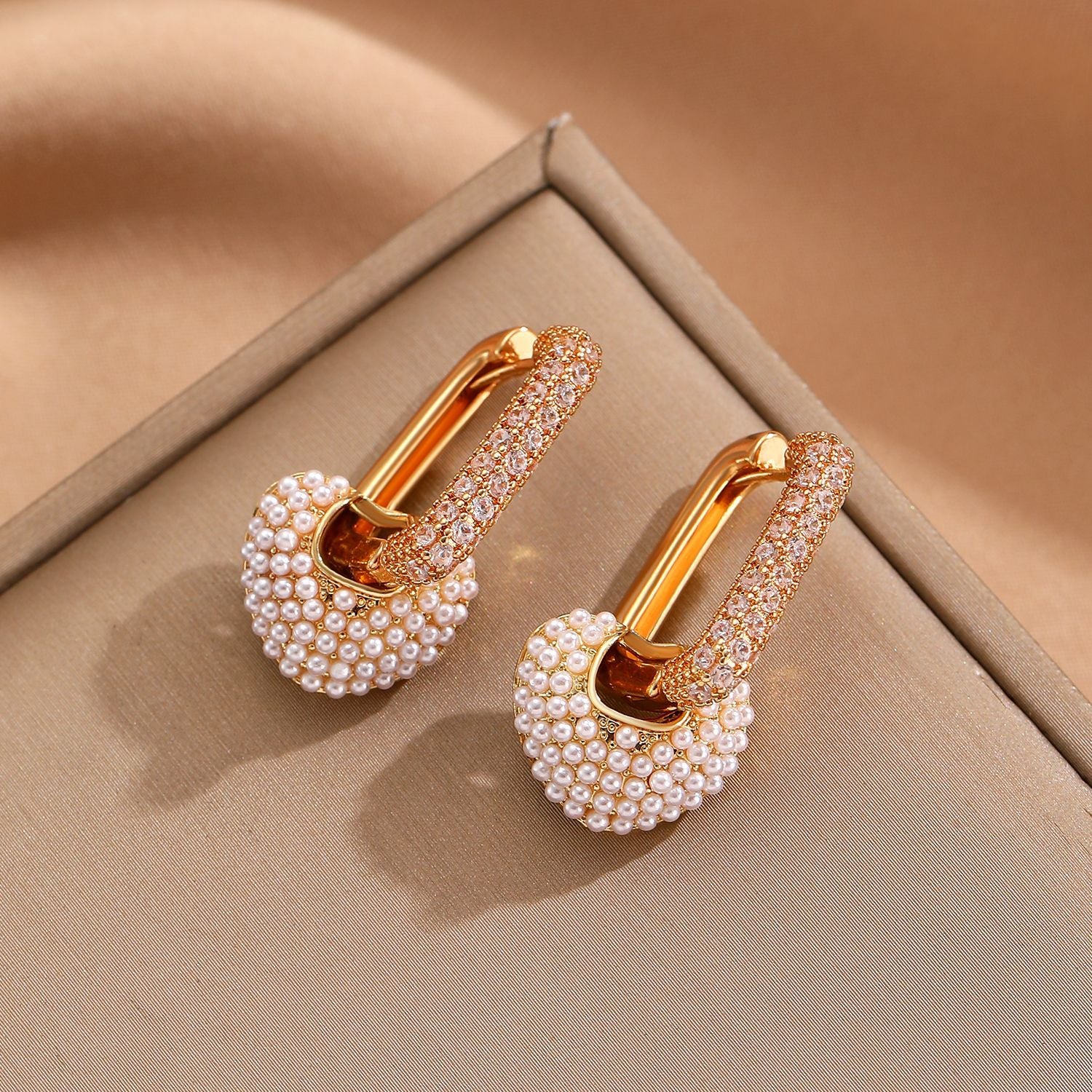 Wholesale Alloy geometric long hollow earrings