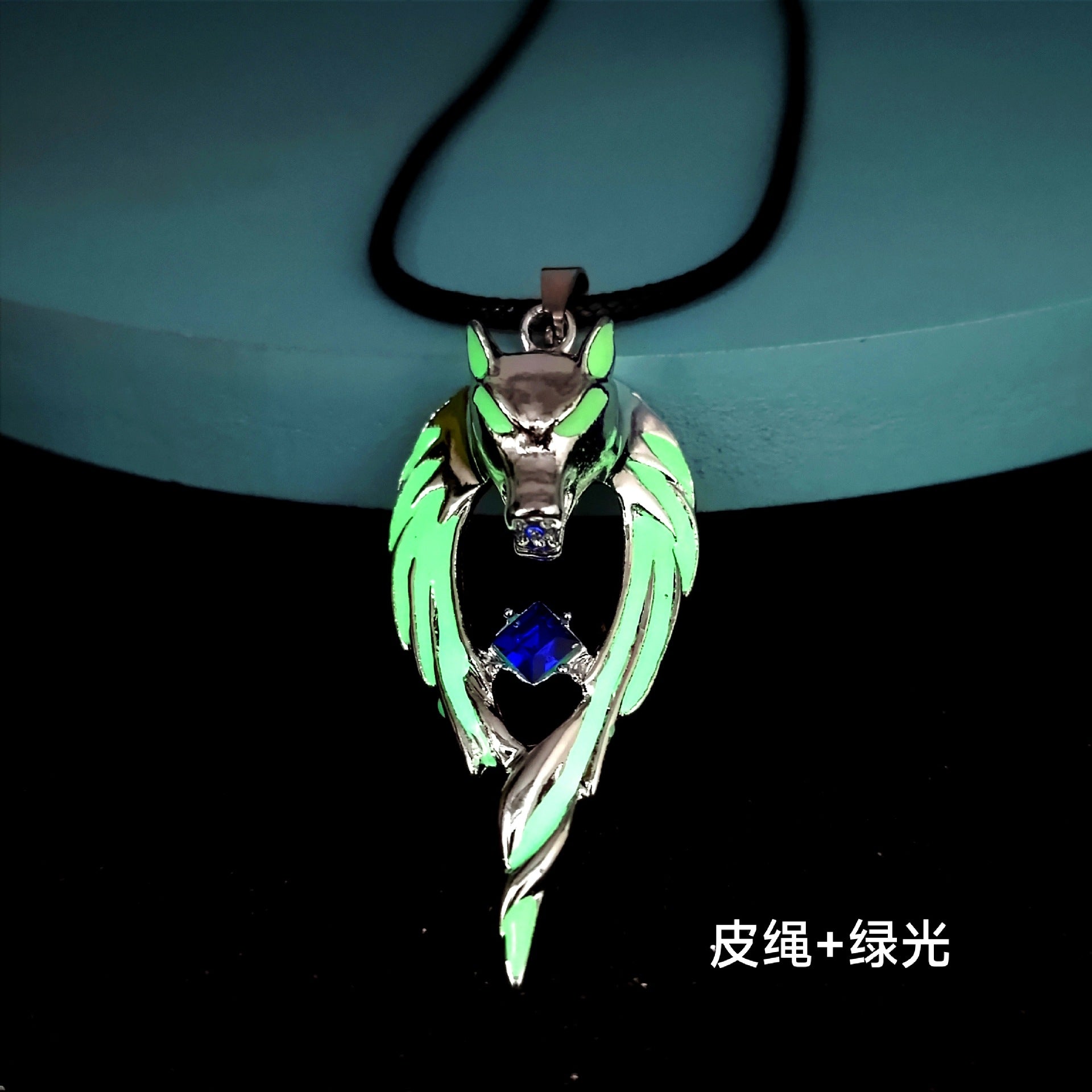 Wholesale Luminous Wolf Totem Luminous Men' s Pendant