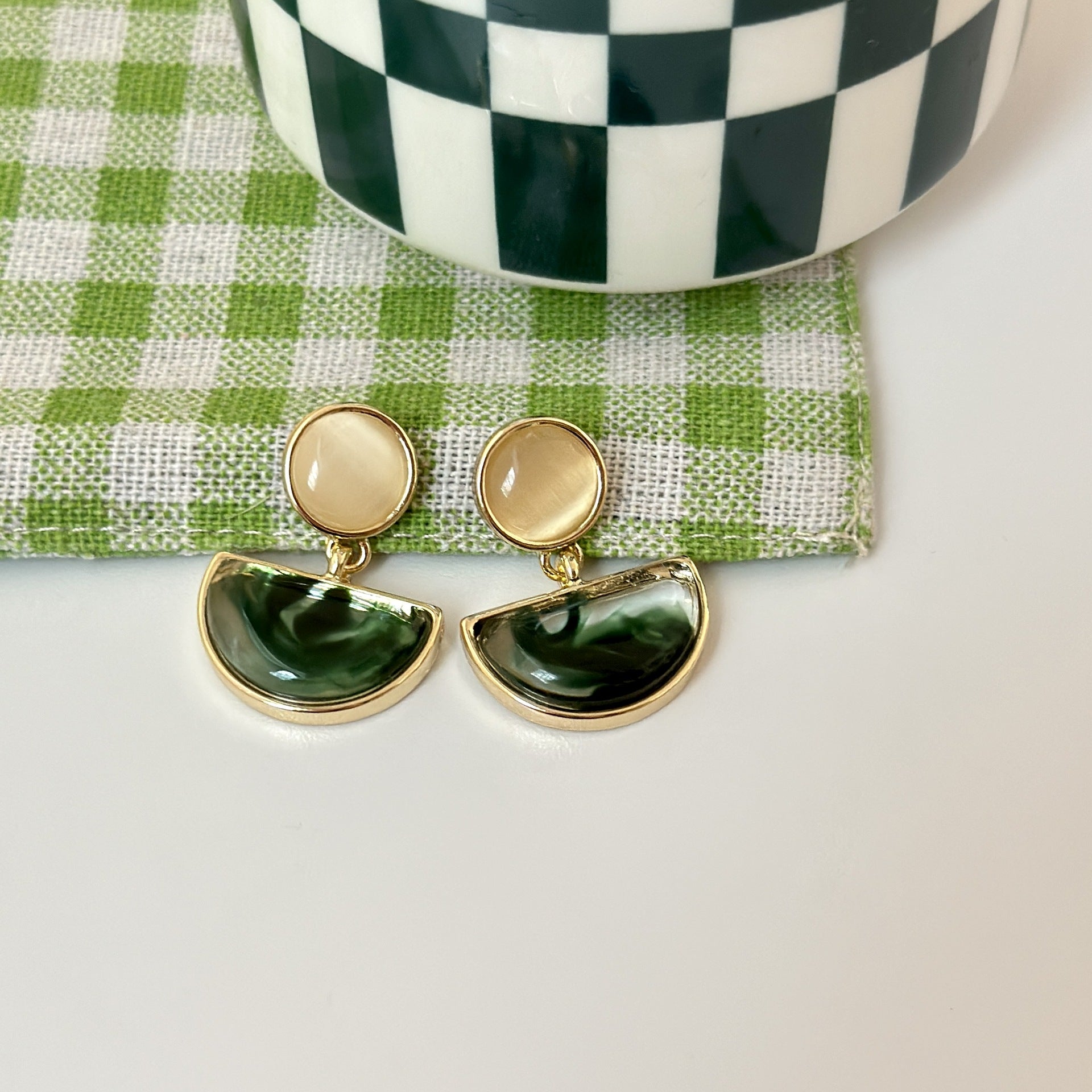 Wholesale Vintage Irregular Design Halo Half Circle Earrings