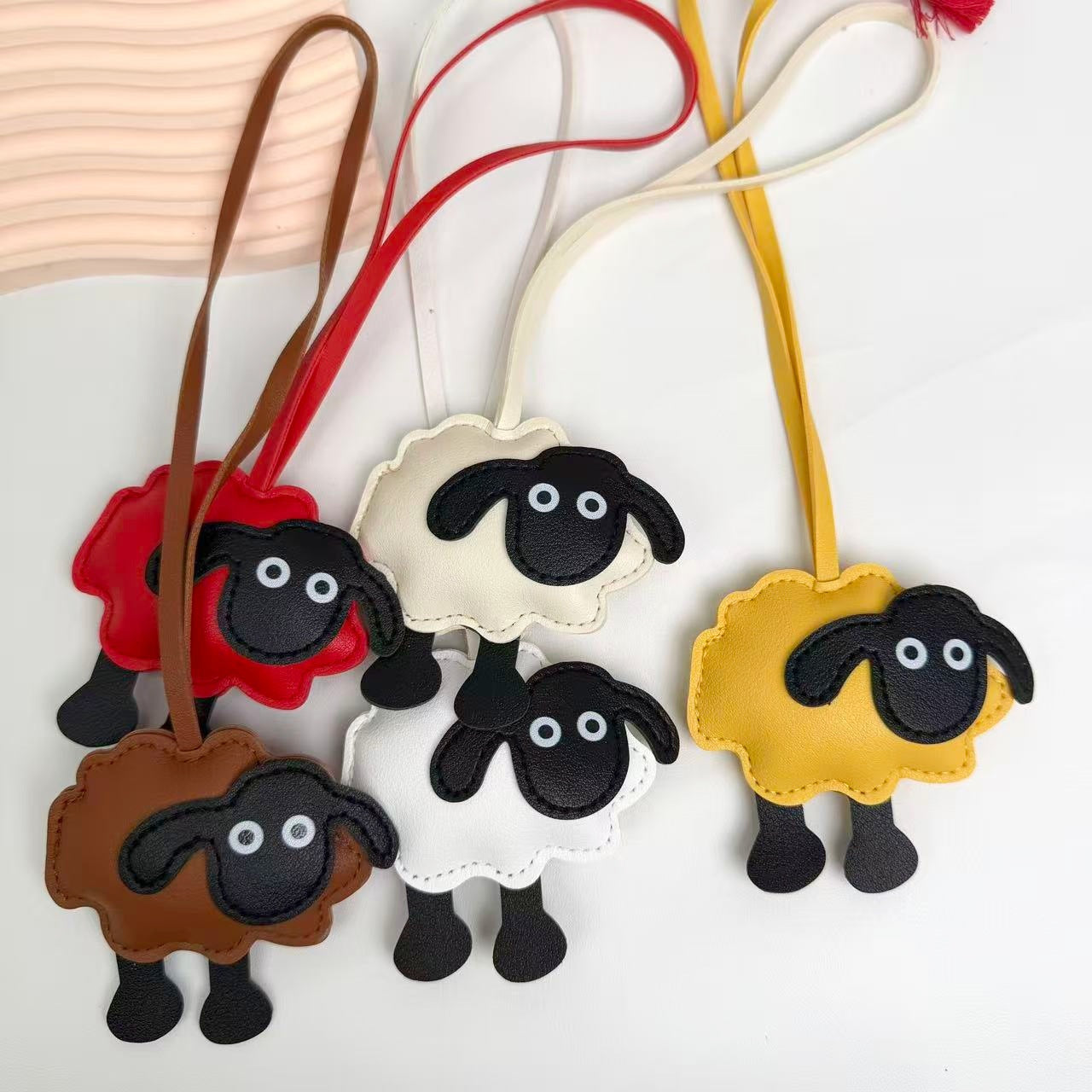 Wholesale Cute PU Leather Lamb Pendant Keychain for Bag Car Key Accessories