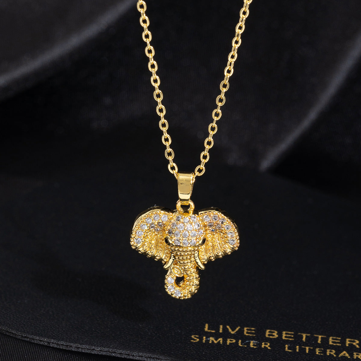 Wholesale Light Luxury Copper Zircon Elephant Pendant Choker Necklace For Women Fashion Accessory Gift Boutique Resale