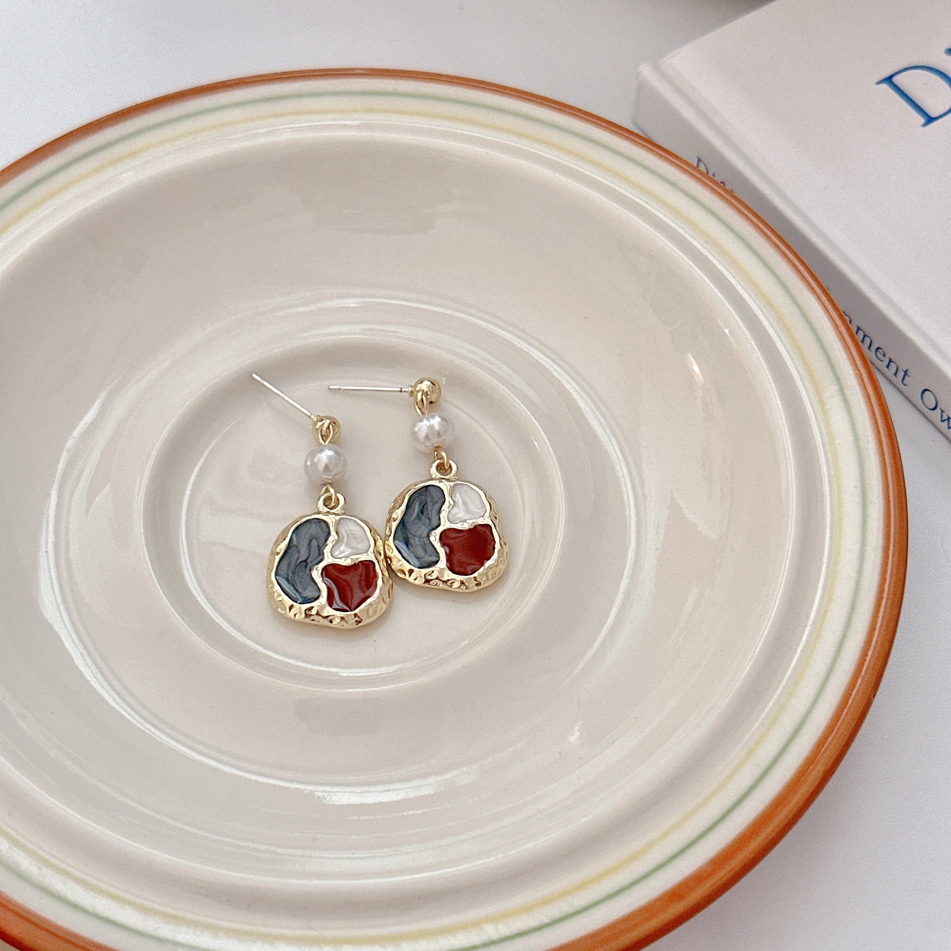 Wholesale oil painting retro irregular color block baroque pearl earrings