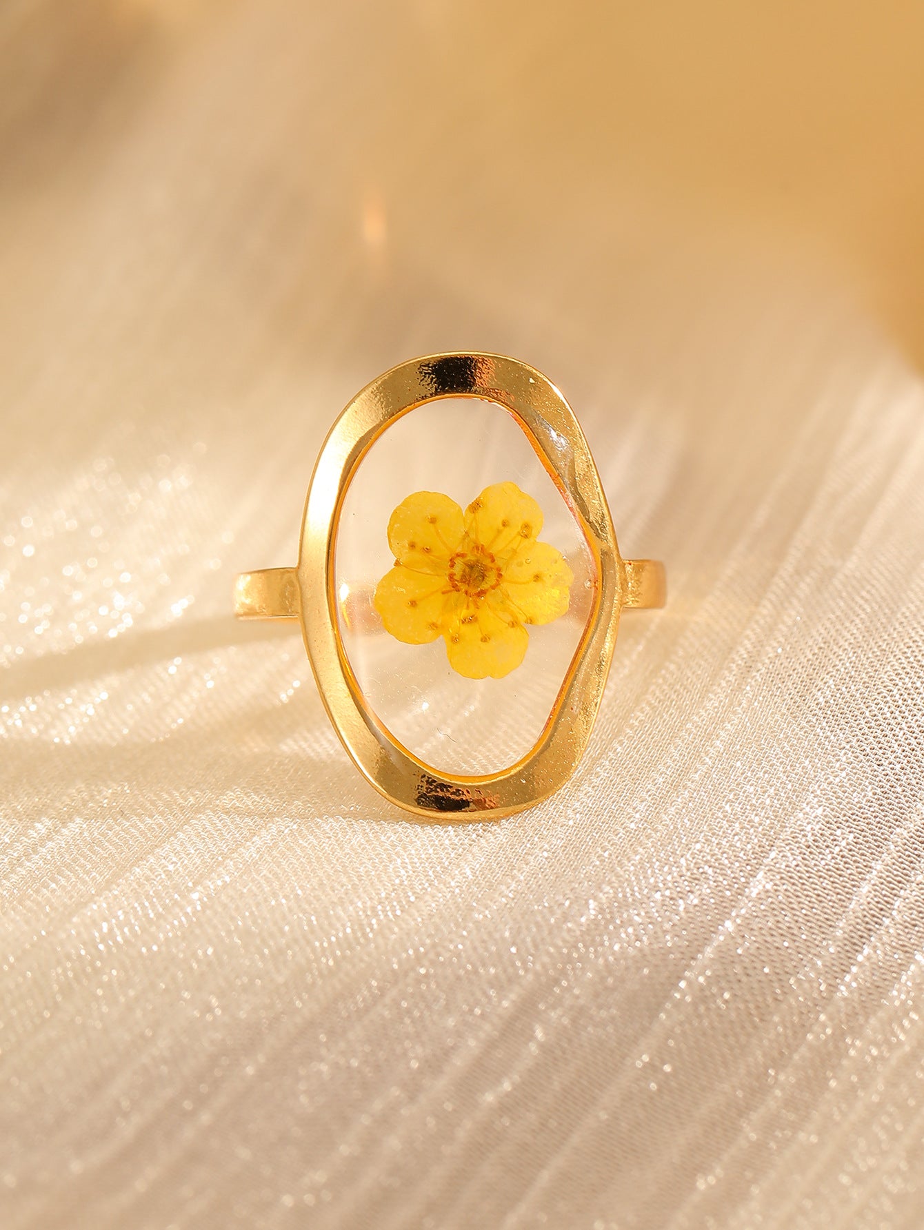 Wholesale 304 Stainless Steel Flower Ring Gold Electroplated Fashion Jewelry Accessory for Everyday Wear