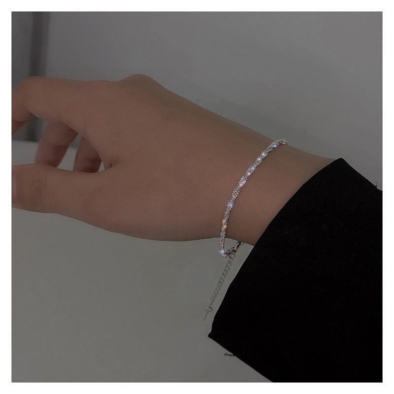 Wholesale Gypsophila Sparkling Necklace for Women Italian Clavicle Chain Necklace Simple Glitter Plain Chain Stackable Design