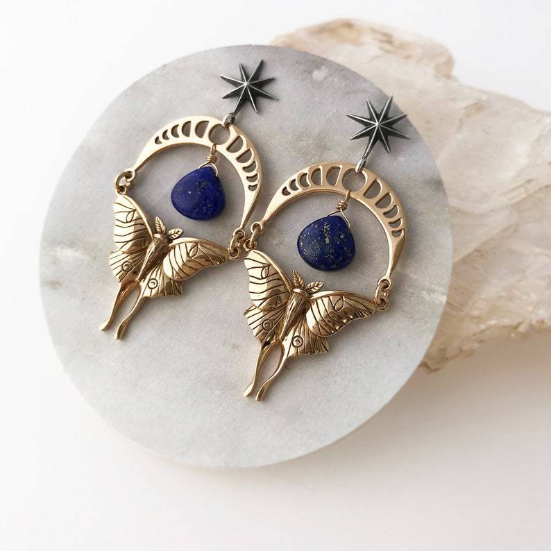 Wholesale Retro Eight-Pointed Star Moon Phase Earrings with Skull and Moth Motifs for Women,  Gold-Tone Alloy Fashion Accessory Gift