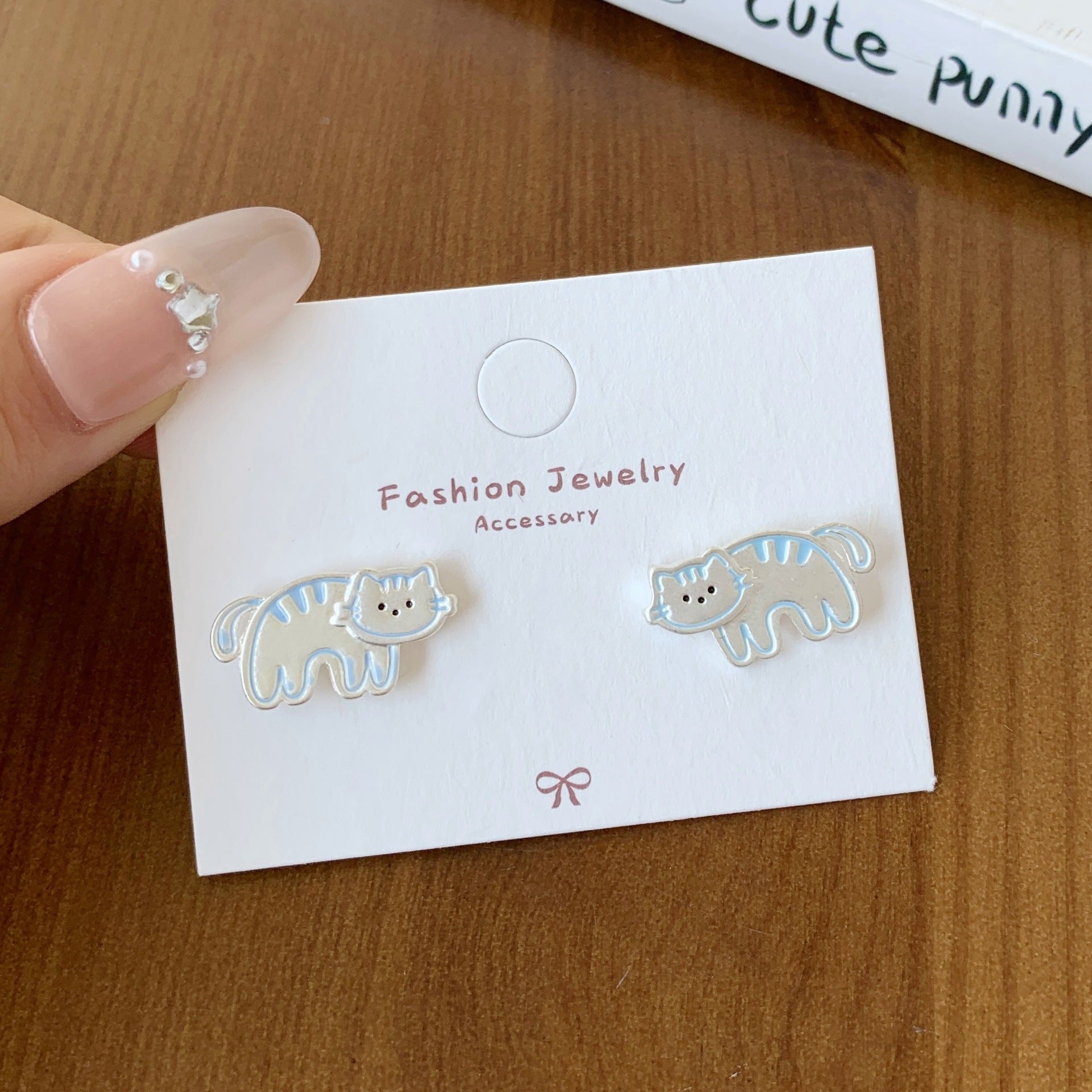 Wholesale Silver Cat Fishing Earrings Silver Needle,   Cartoon Oil Drop Puppy Design Stud Earrings