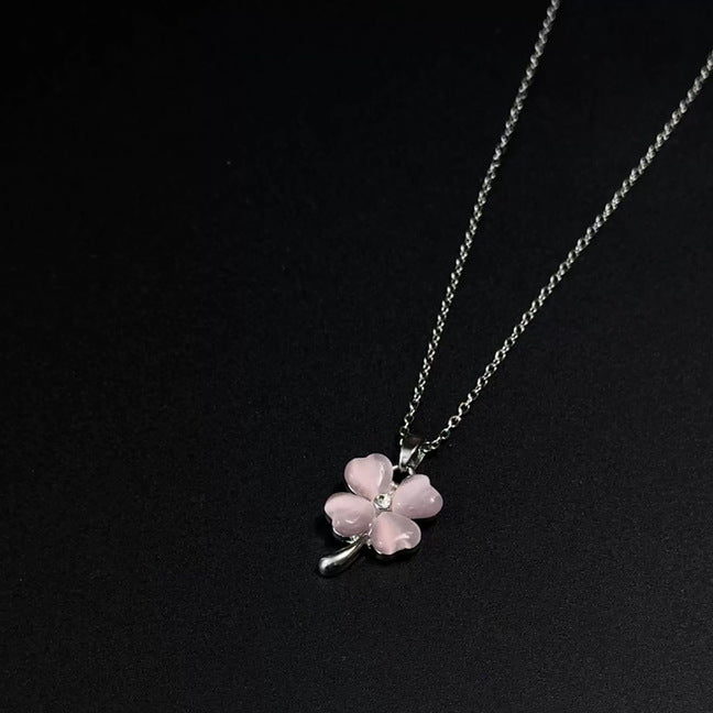 Wholesale Stylish Pink Lucky Flower Necklace Women Minimalist Clavicle Chain Fashion Jewelry Accessory Gift