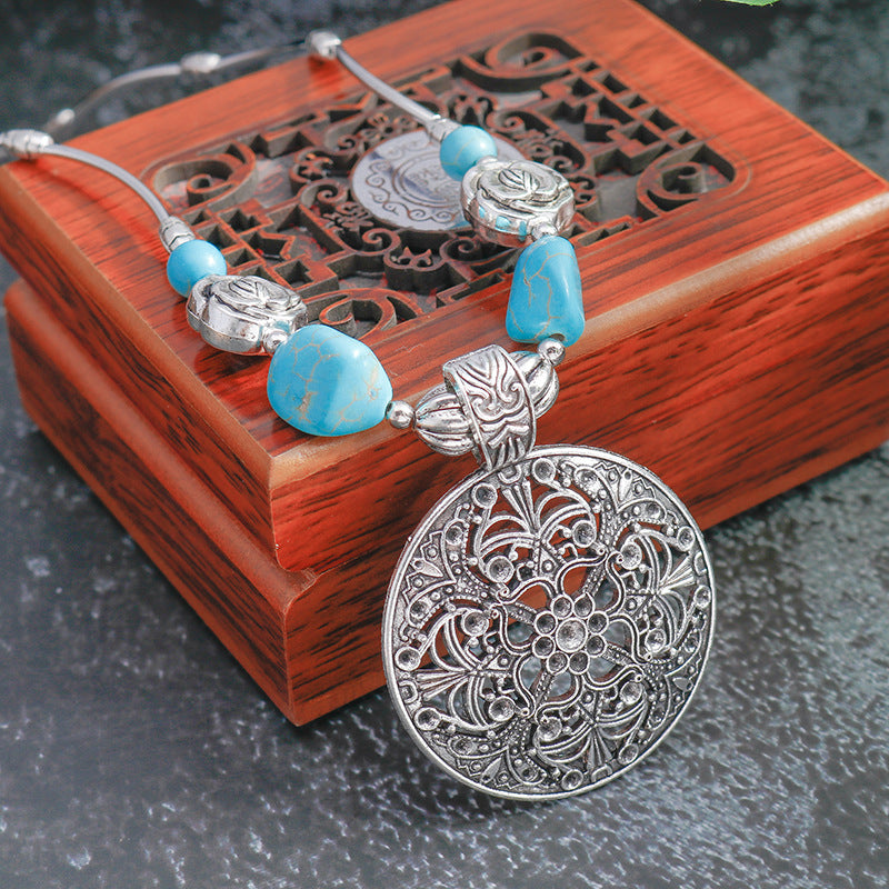 Wholesale Silver-Tone Alloy Vintage Ethnic Hollowed Turquoise Pendant Necklace,  Jewelry Accessory