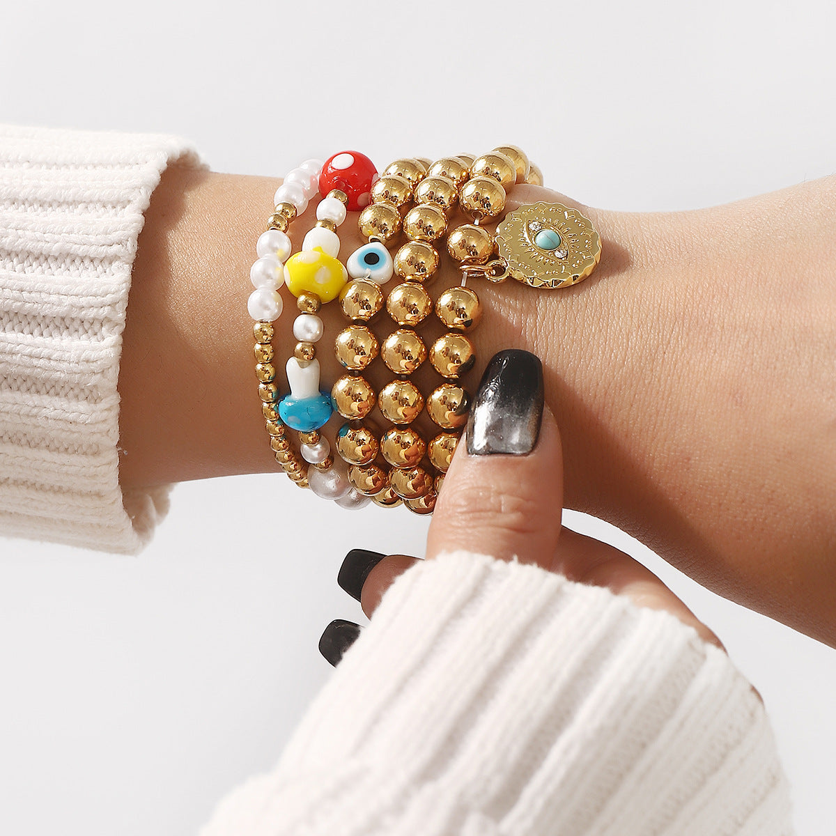 Wholesale  All-match Mushroom Eyes Pendant Bracelet Simple  Beaded Bracelet