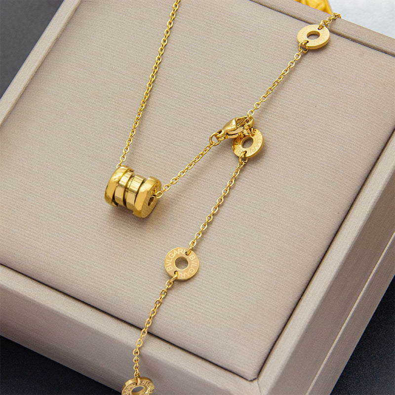 Wholesale Trendy Roman Numeral Titanium Steel Pendant Necklace,  Electroplated Gold Finish,  Unisex Jewelry Accessory for Resale ACCVIP
