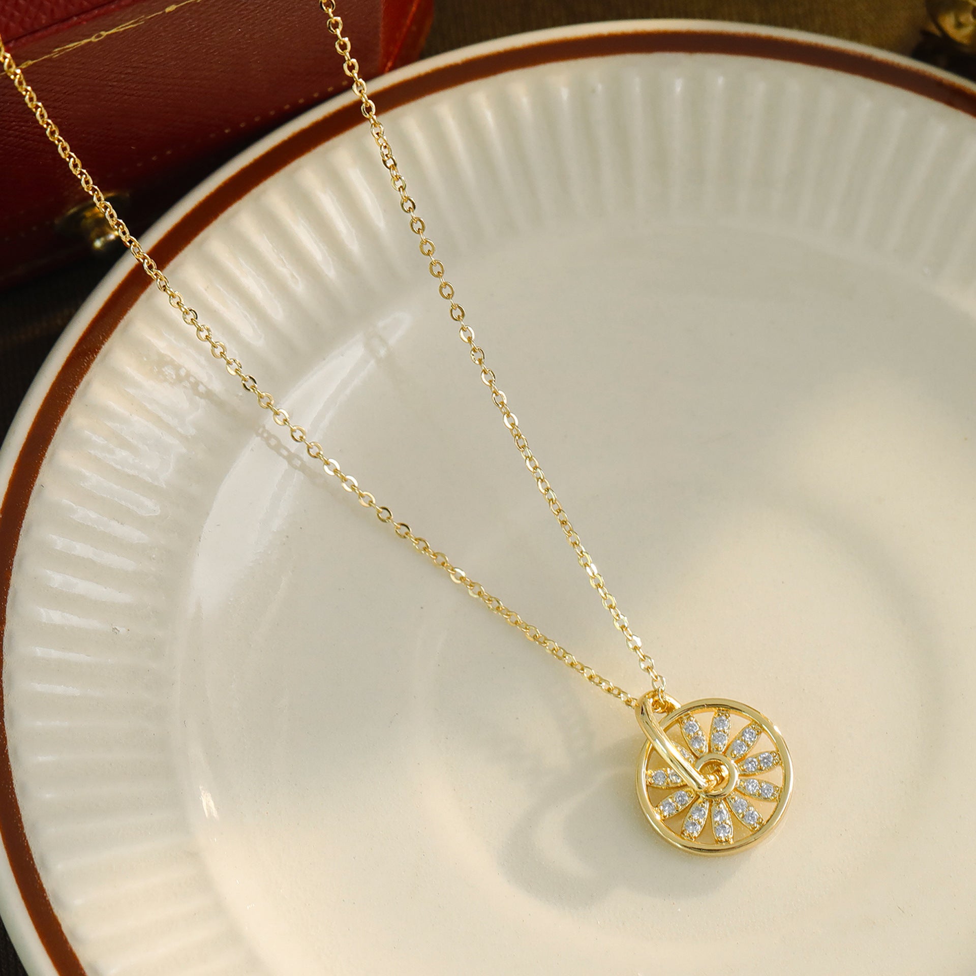 Wholesale  Light Luxury Small Windmill Pendant Necklace