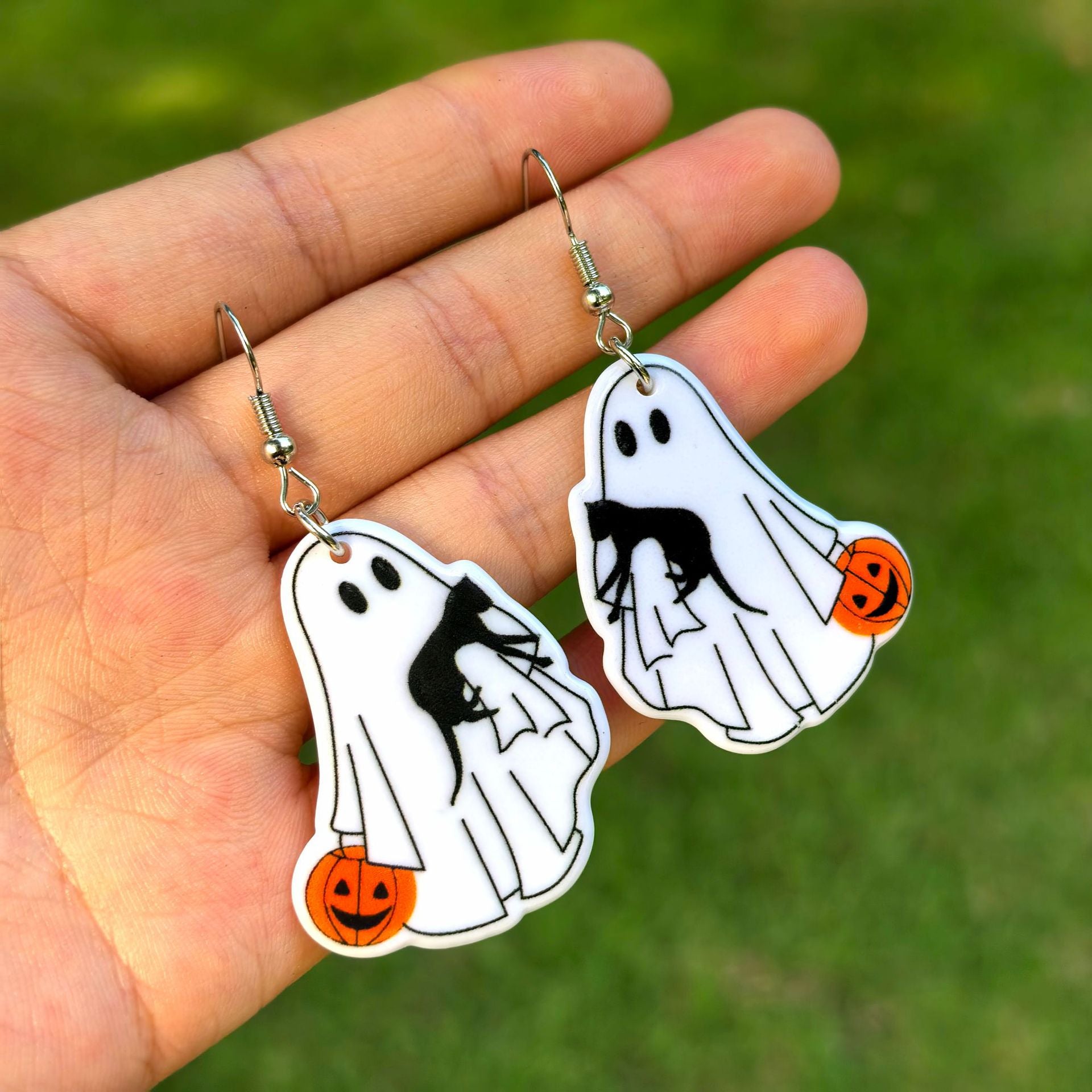Wholesale Halloween Earrings Thanksgiving Pumpkin White Ghost Cow Black Cat Acrylic Earrings