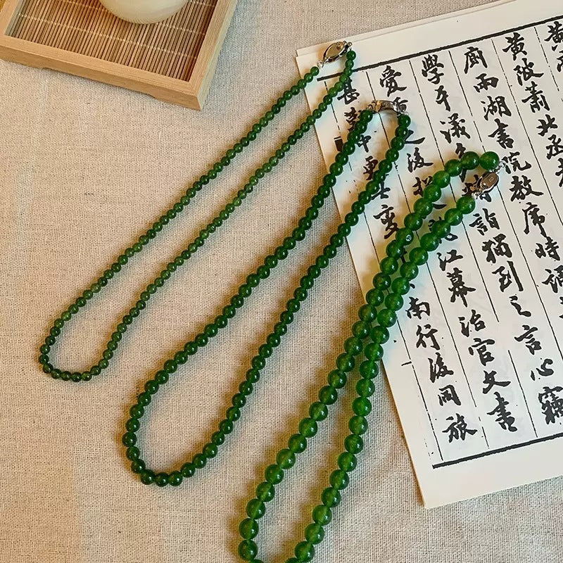 Wholesale Green  Buckle Necklace Women's Light Luxury  Beaded Clavicle Chain