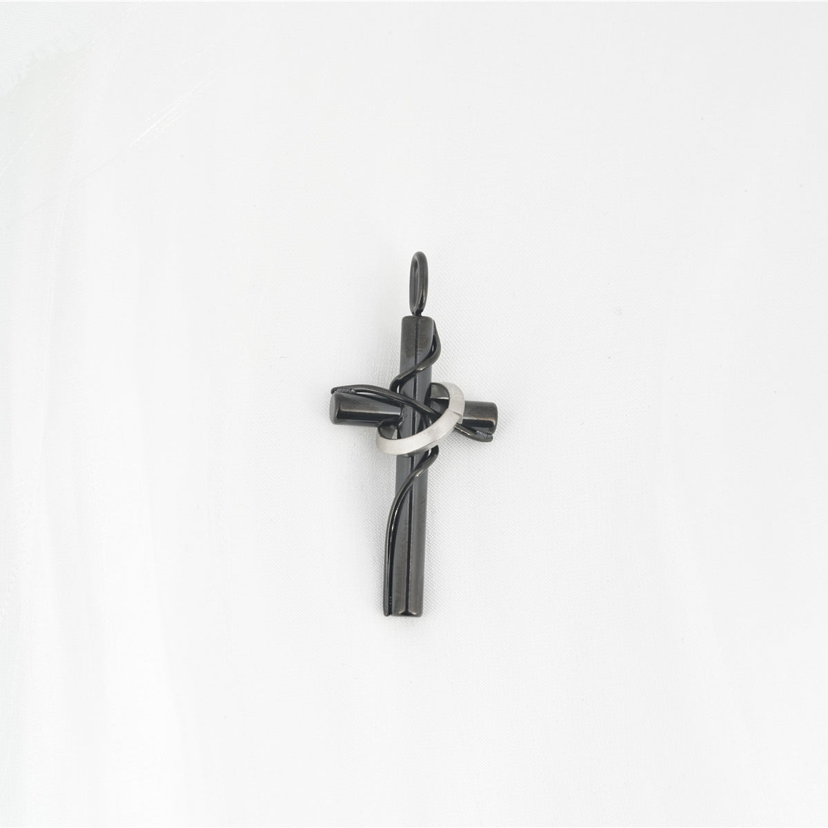 Wholesale creative titanium steel men's cross necklace