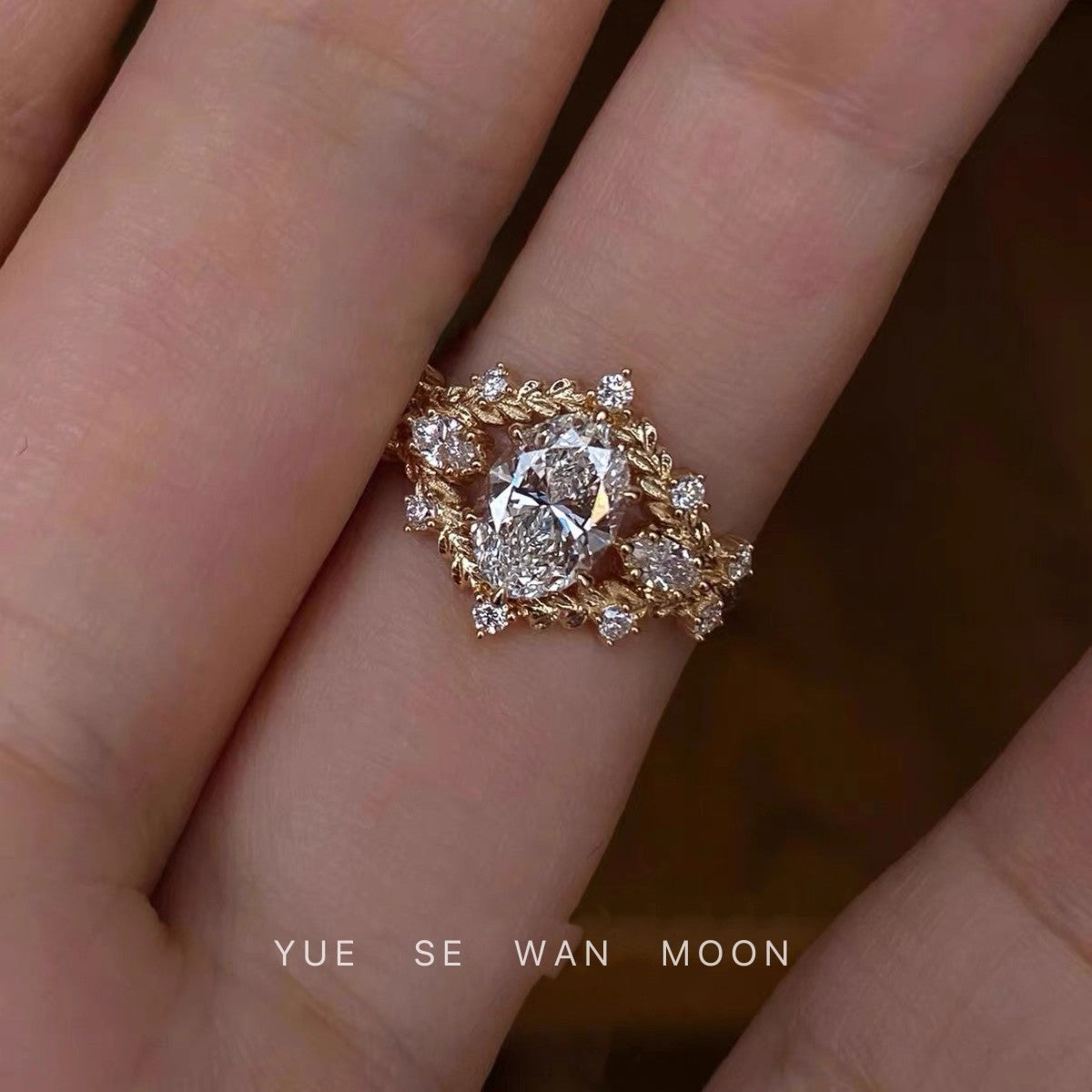 Wholesale Copper Electroplated Vintage Vine Wrapped Ring with Zircon,  Jewelry Accessory for Resale