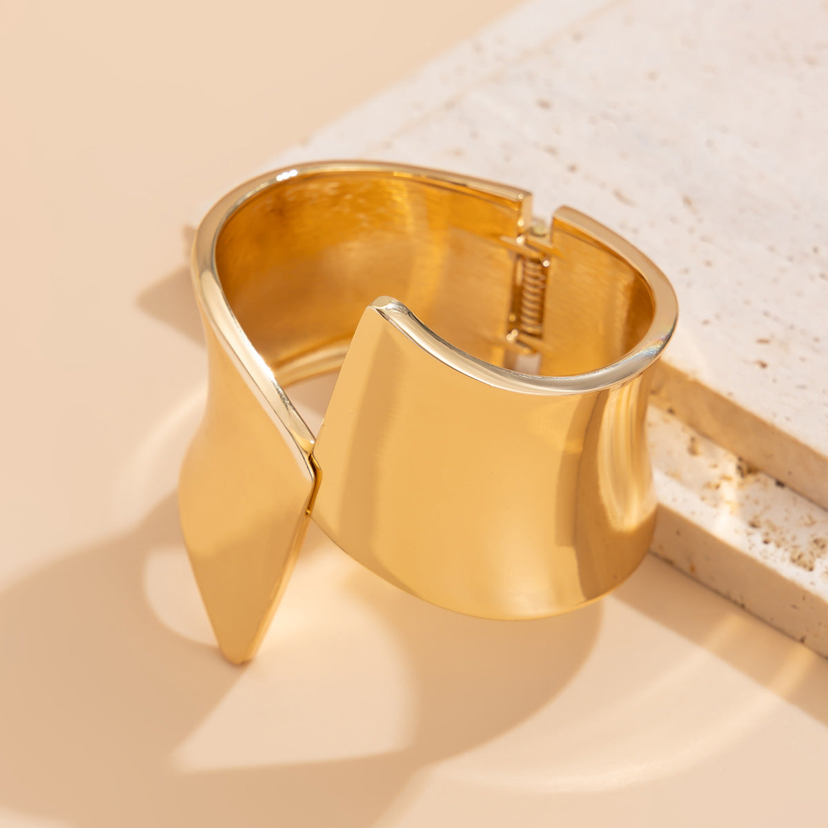 Wholesale Irregular square opening smooth bracelet set