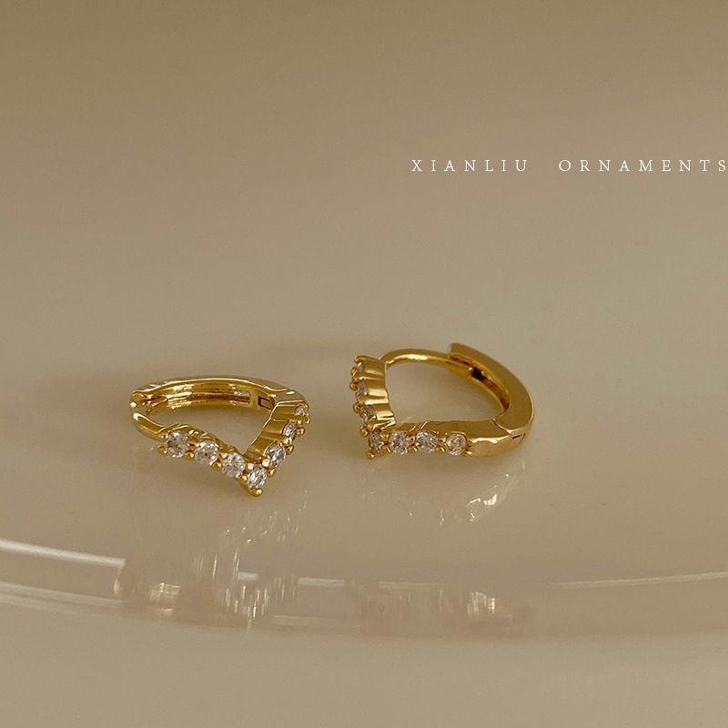 Wholesale Korean Style Gold Plated Copper Mini Diamond Earrings Women Light Luxury