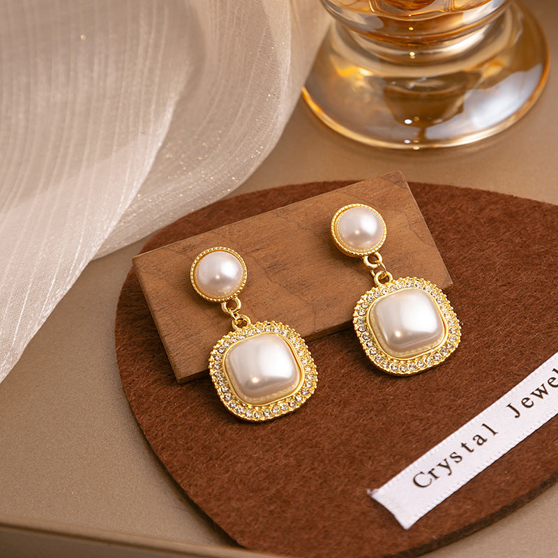 Wholesale pearl light luxury elegant silver needle steel needle alloy earrings ACC-ES-MDD007