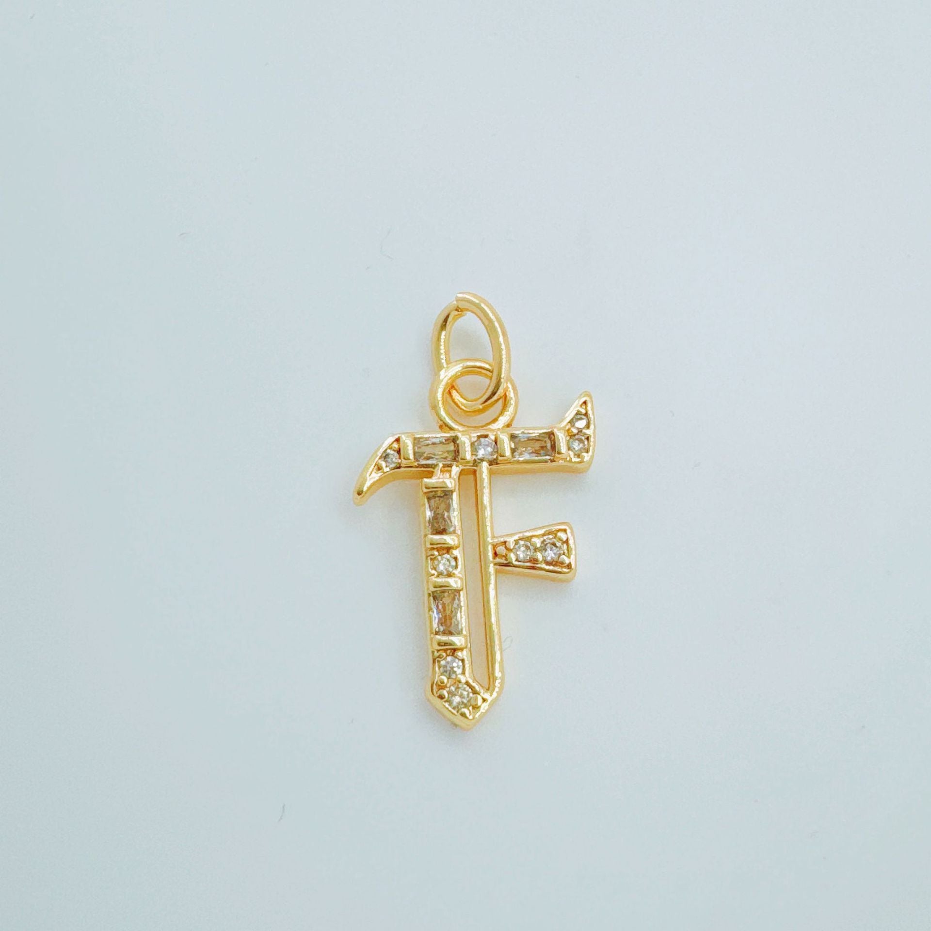 Wholesale Copper Gold-Plated Ice Sugar Letter Pendant Necklace European American Style Fashion Jewelry Accessory for Women