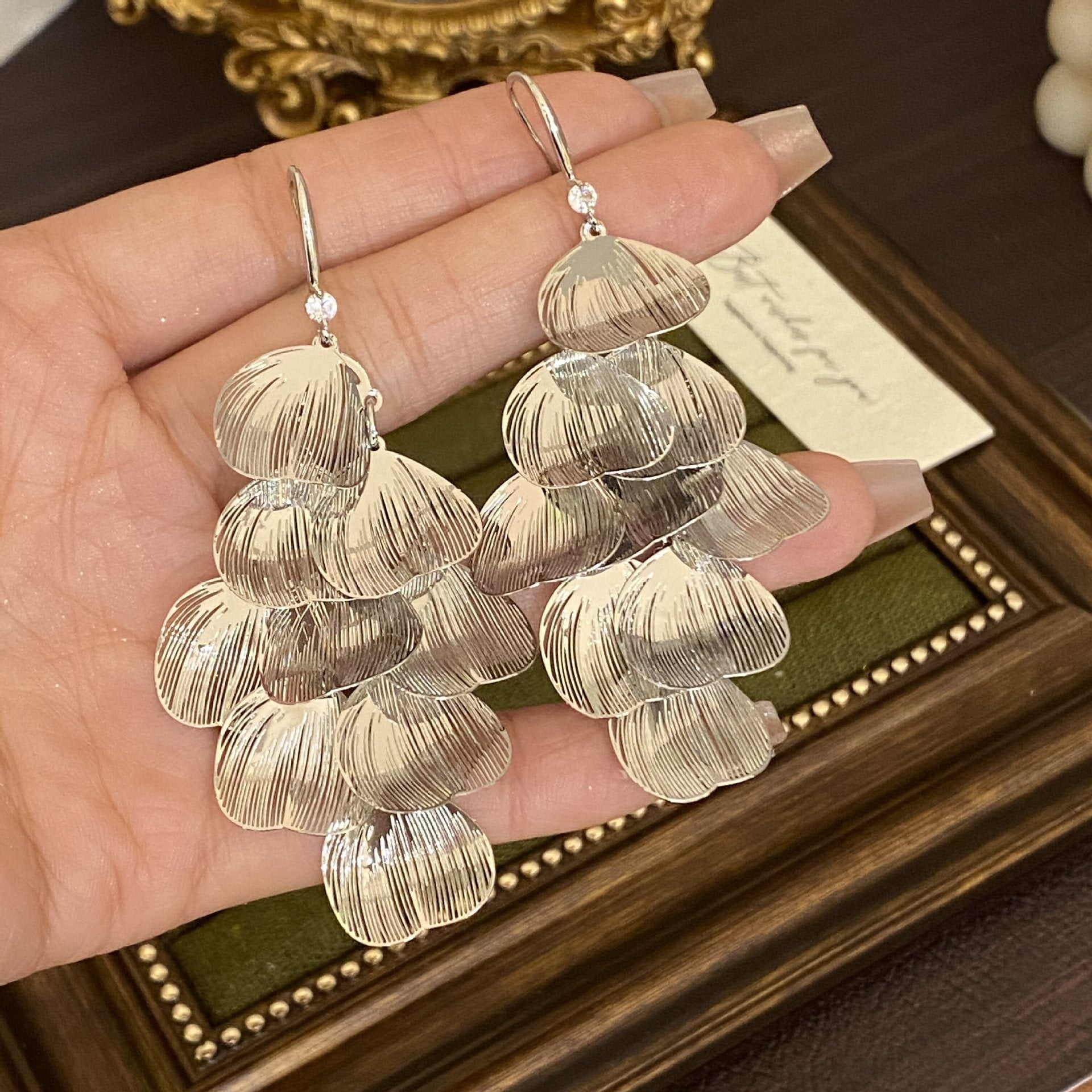 Wholesale Vintage Gold Hollow Petal Tassel Earrings - Trendy Jewelry Accessory for Everyday Wear