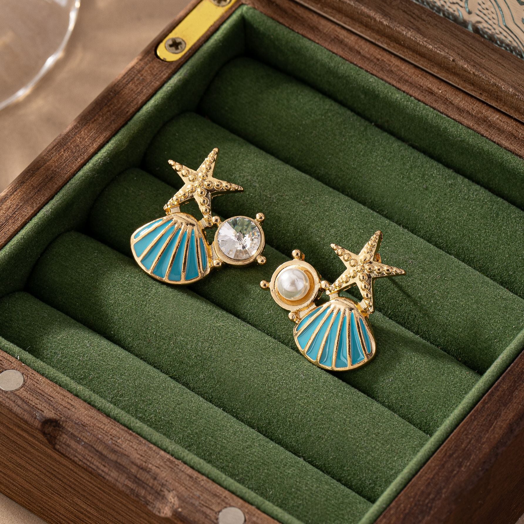 Wholesale Electroplated Alloy Starfish Shell Earrings Studs For Women Retro Minimalist Fashion Jewelry Accessory
